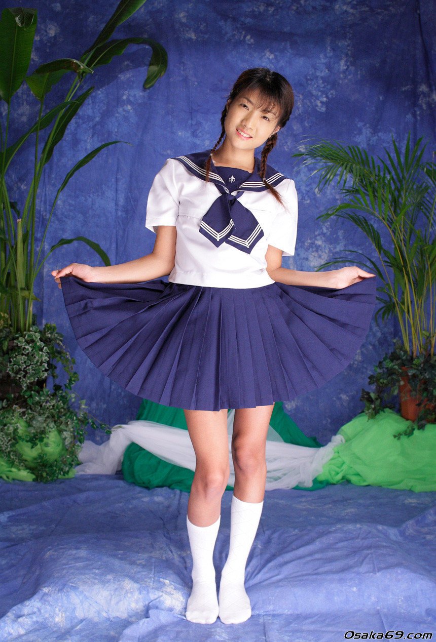 Kyoko Mineshima (峰島今日子) Japanese Schoolgirl Uniform Kyoko Mineshima (峰島今日子) Uncensored Shaved Pussy  From G-Queen.